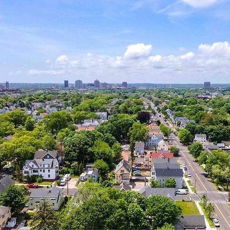 Peachy Paradise In East Rock Near Dt/Yale نيو هافن المظهر الخارجي الصورة