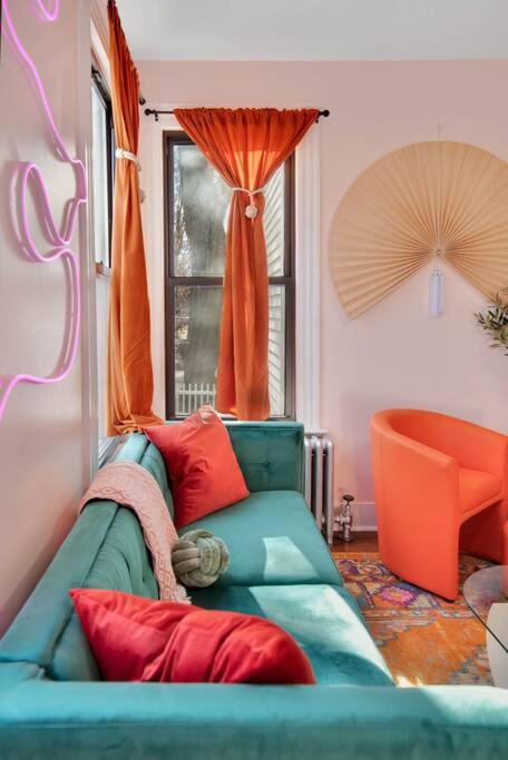 Peachy Paradise In East Rock Near Dt/Yale نيو هافن المظهر الخارجي الصورة